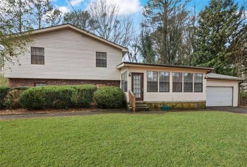 2325 Lago Drive Jonesboro GA 30236