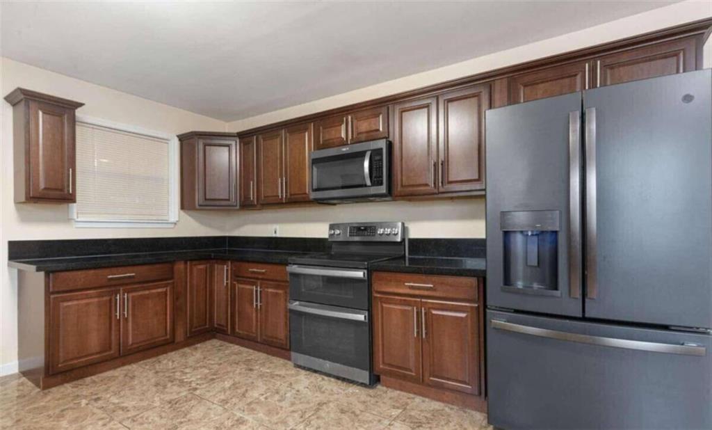 2325 Lago Drive, Jonesboro, Georgia image 8
