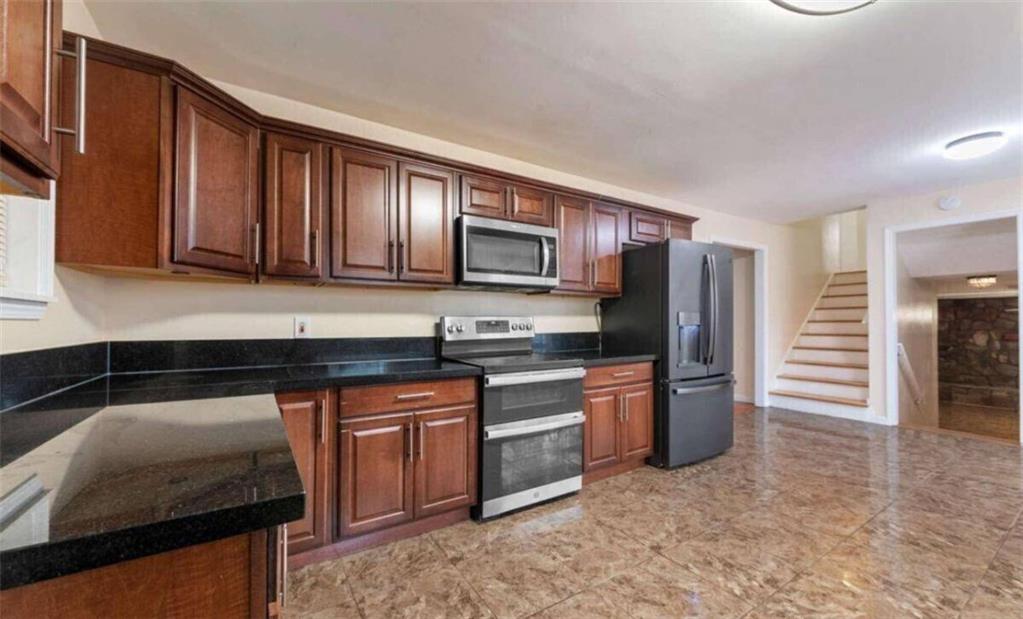 2325 Lago Drive, Jonesboro, Georgia image 9