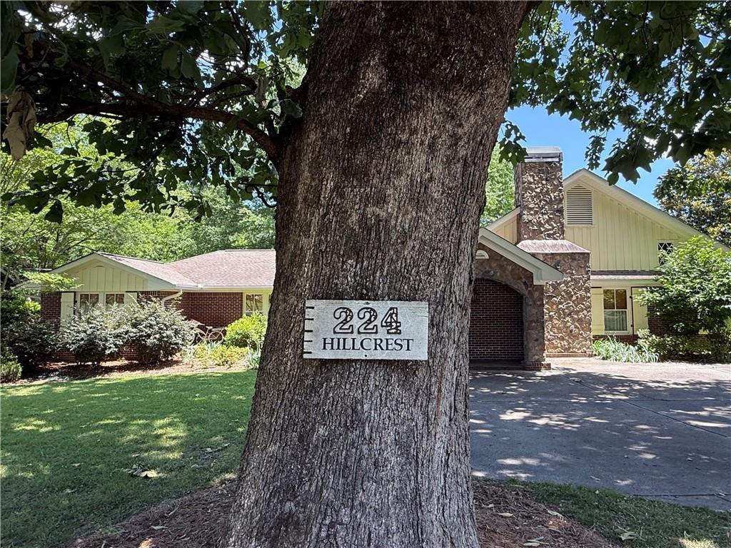 224 Hillcrest Drive
