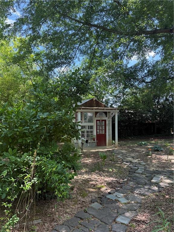 224 Hillcrest Drive