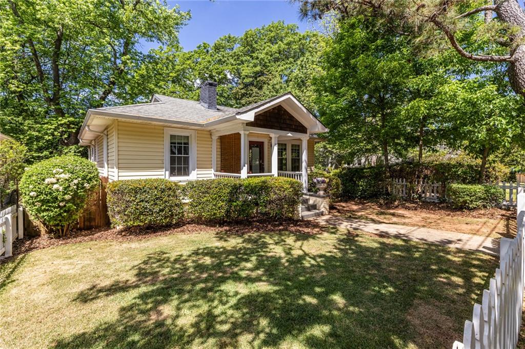 16 1st Avenue NE