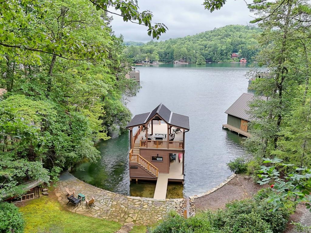 3019 Moccasin Creek Road