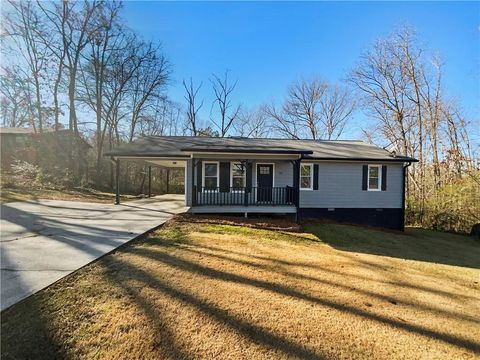 A home in Adairsville