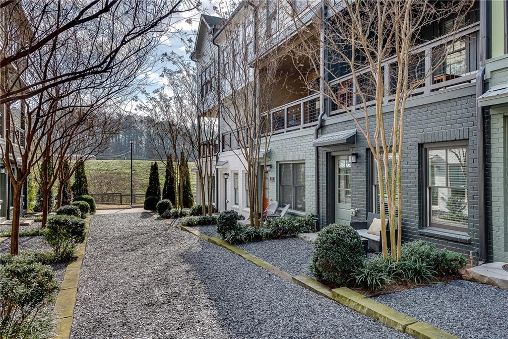 768 Aerial Way, Atlanta, Georgia image 2