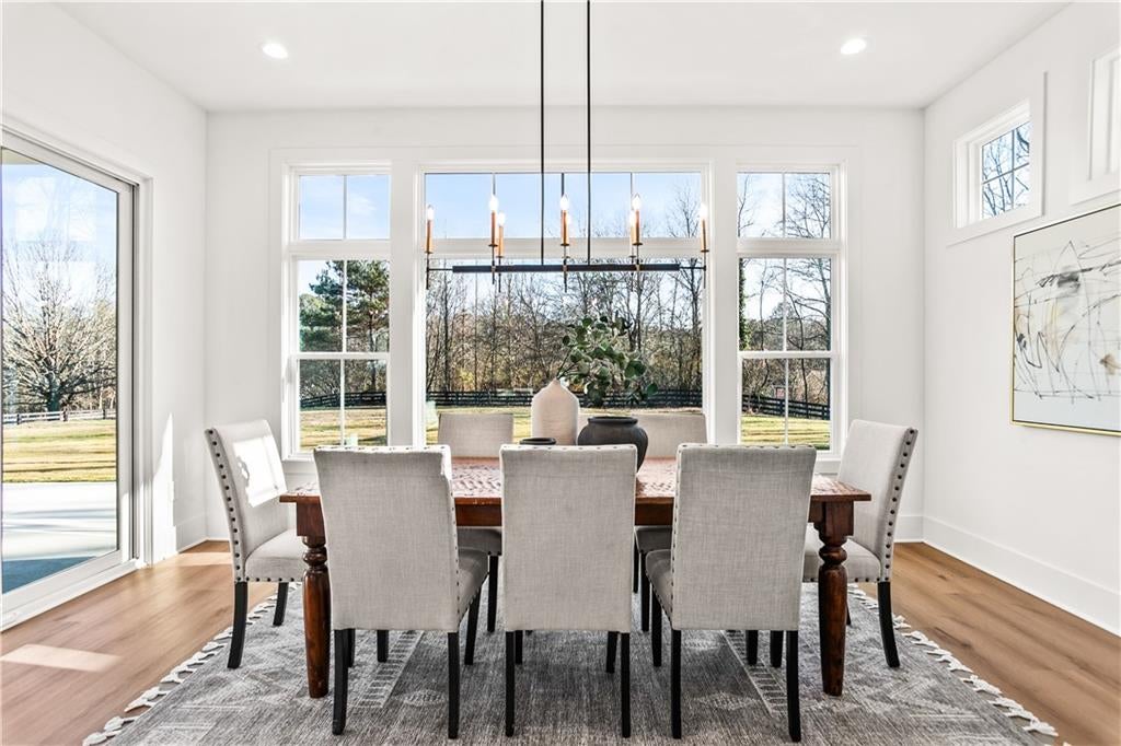 Canton, Georgia, 30115, United States, 5 Bedrooms Bedrooms, ,4 BathroomsBathrooms,Residential,Active,2001340
