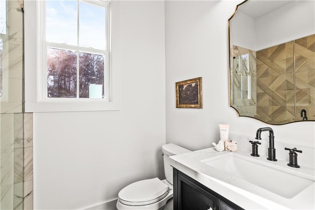 Canton, Georgia, 30115, United States, 5 Bedrooms Bedrooms, ,4 BathroomsBathrooms,Residential,Active,2001340