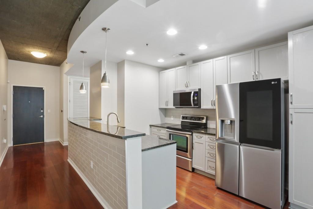 855 Peachtree Street NE 1311