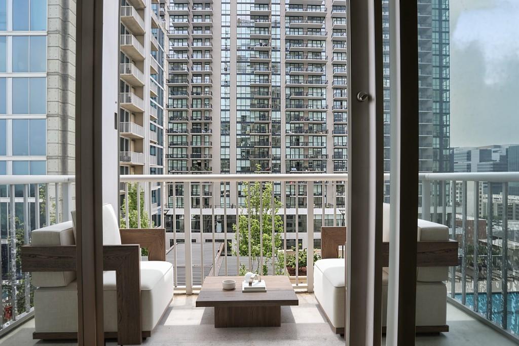 855 Peachtree Street NE 1311