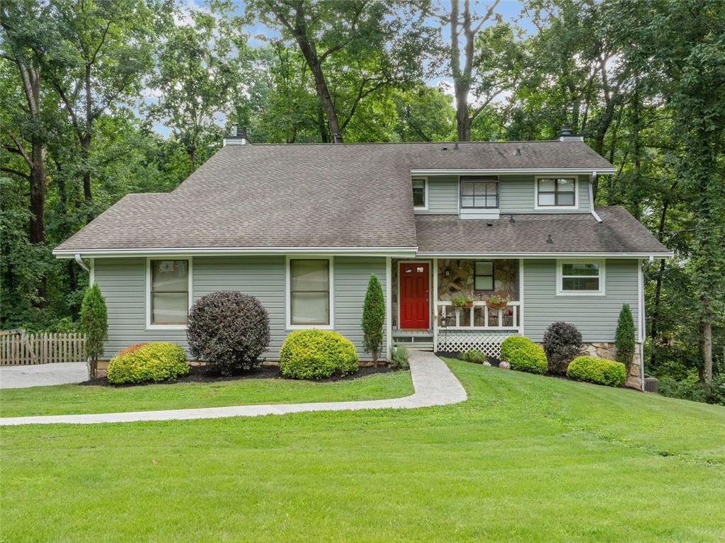162 NOUVEAU Court SW