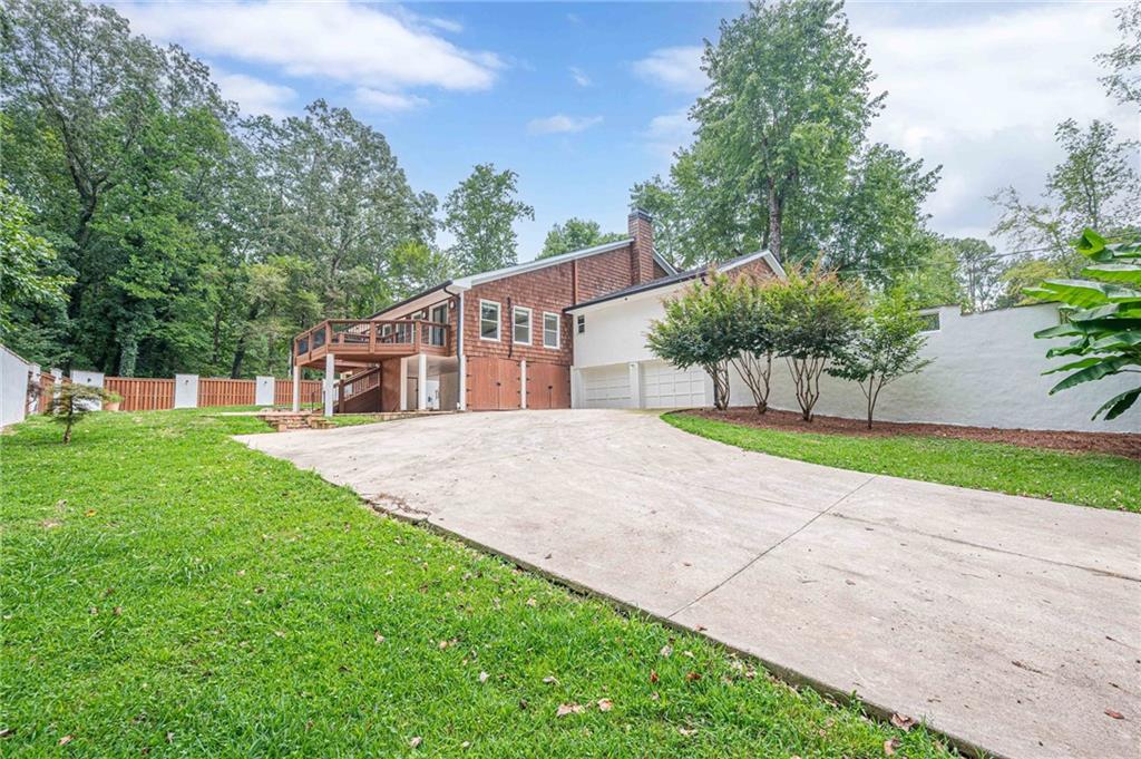 S Cherokee lane - Residential