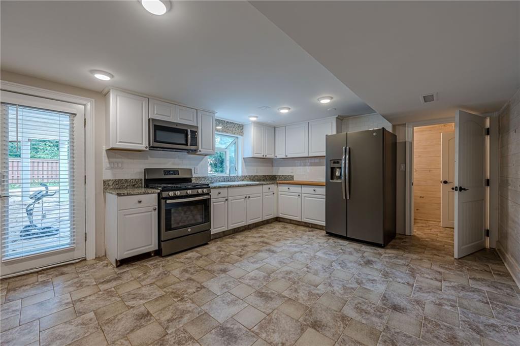 S Cherokee lane - Residential