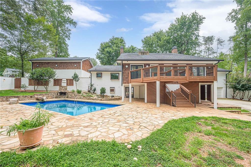 2697 S Cherokee Lane