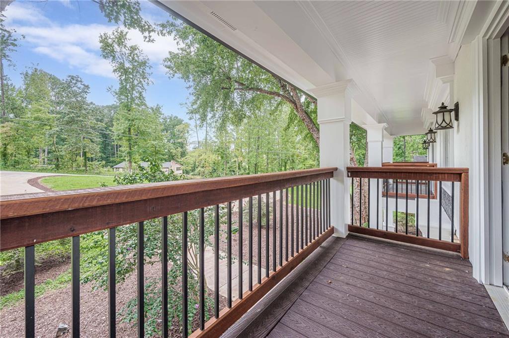 S Cherokee lane - Residential