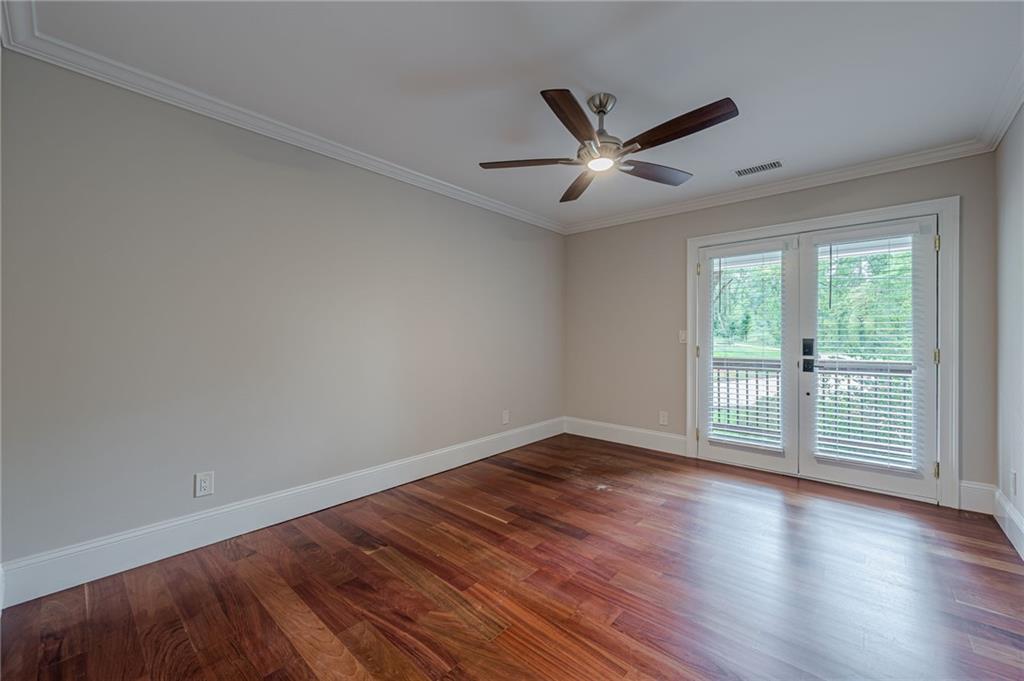 S Cherokee lane - Residential