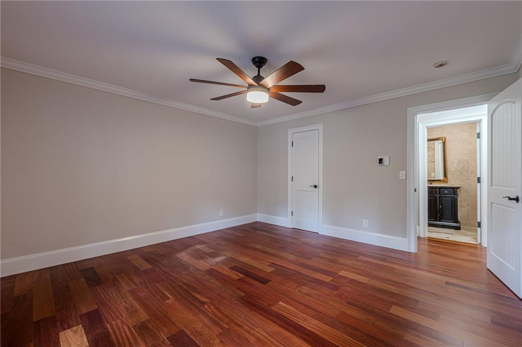 S Cherokee lane - Residential