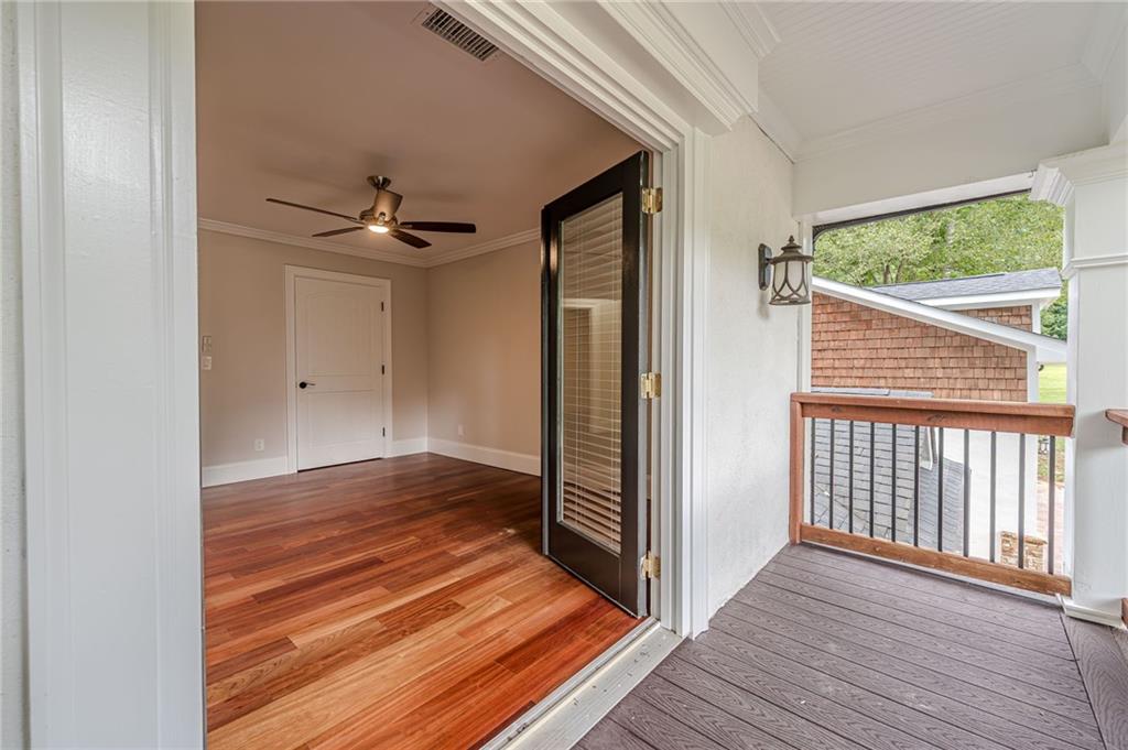 S Cherokee lane - Residential