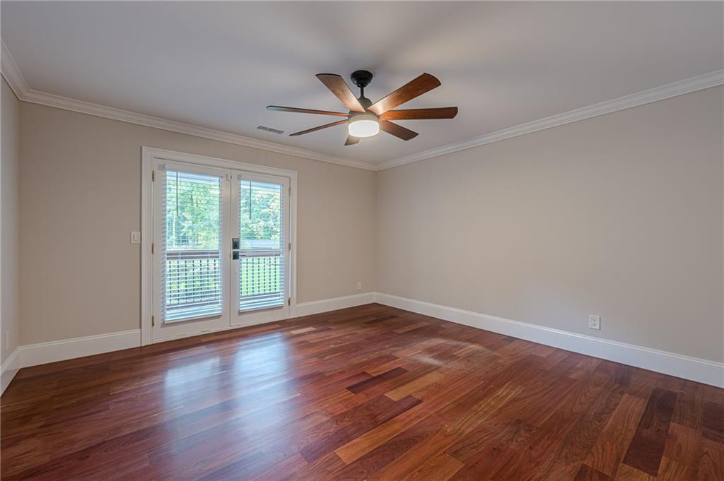 S Cherokee lane - Residential