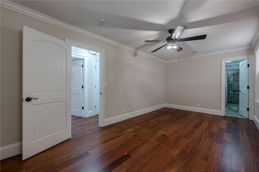 S Cherokee lane - Residential