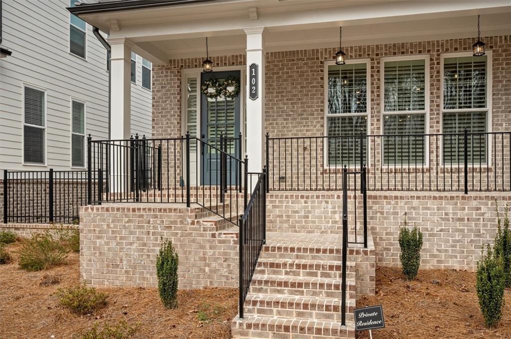 102 Stonehouse Drive