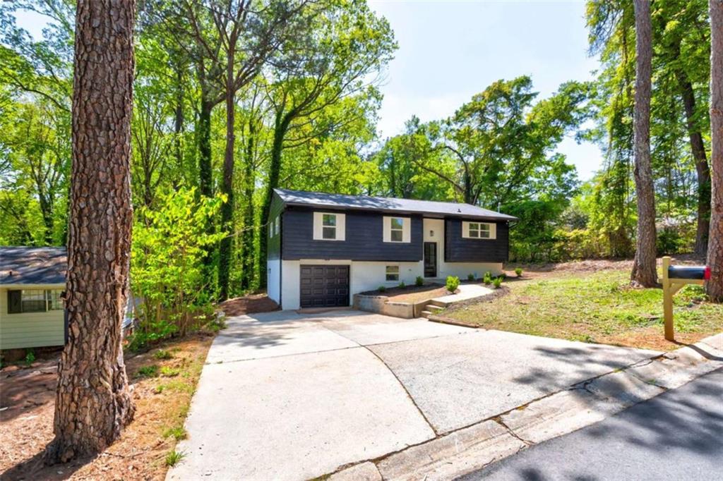 809 Vinton Wood Road, Forest Park, Georgia image 3
