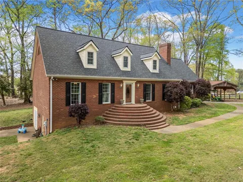 6695 Woodstock Road, Acworth, GA 30102 - MLS#: 7551927