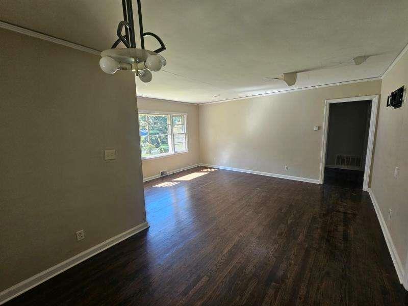 2382 Ridgecrest Lane