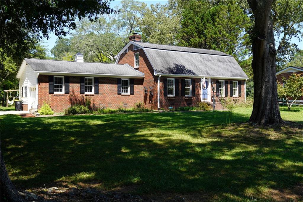 WELCOME HOME close to downtown Rome, with a private and quiet neighborhood feeling. This is the perfect setting to have the best of all worlds, peaceful walkable neighborhood living only 5 minutes to award winning Broad Street. Beautiful lake views, a large, flat yard, and a gorgeous beautifully updated Dutch-provincial home with plenty of room for everything you need or dream of! This corner lot is truly a Gem and as soon as you walk in you will feel right at home. Seller offering Buyer Closing Cost Contribution for Closings completed by September 30! Seller/Owner is related to agent.