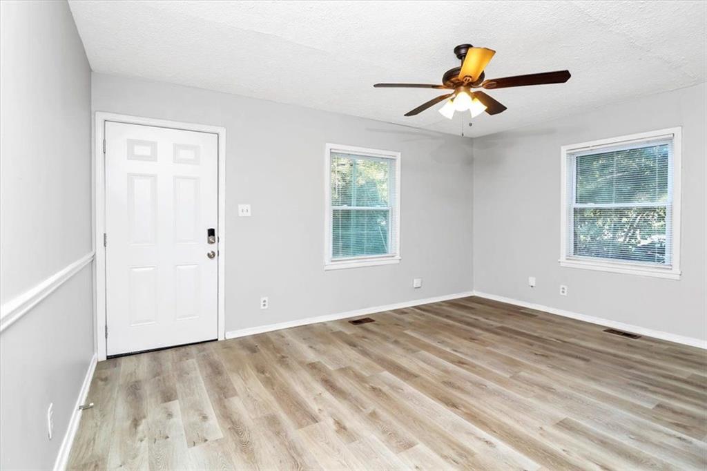 299 Ard Place, Atlanta, Georgia image 4