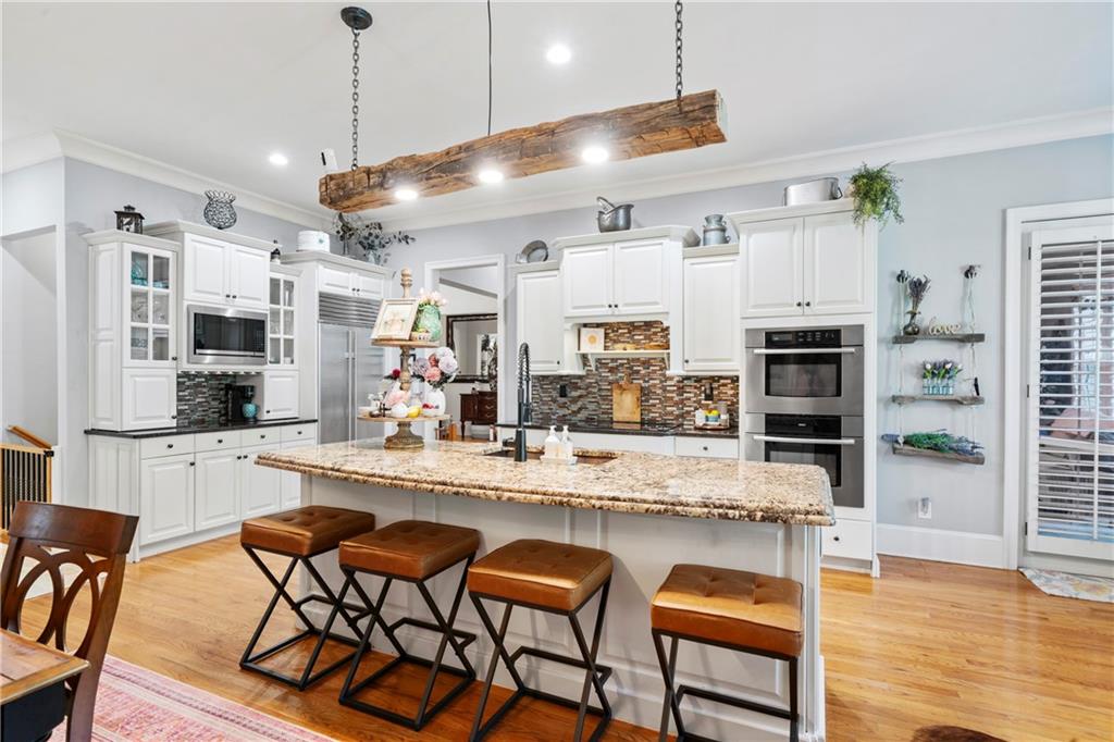 11 York Trace