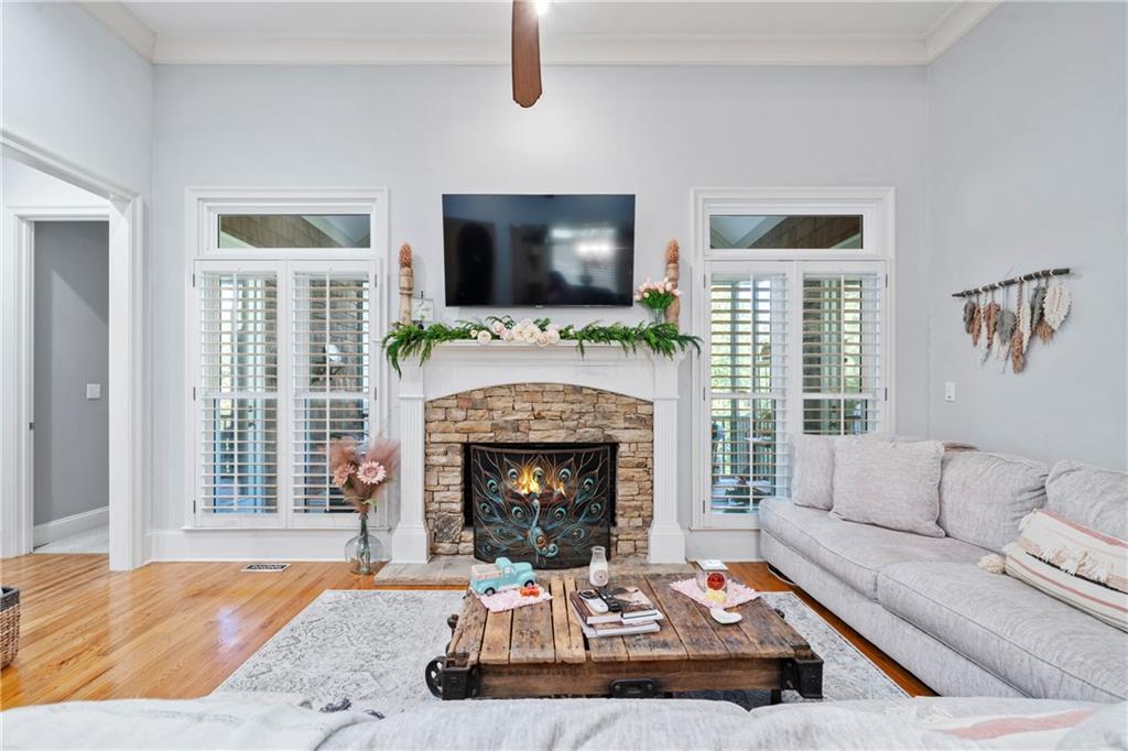 11 York Trace