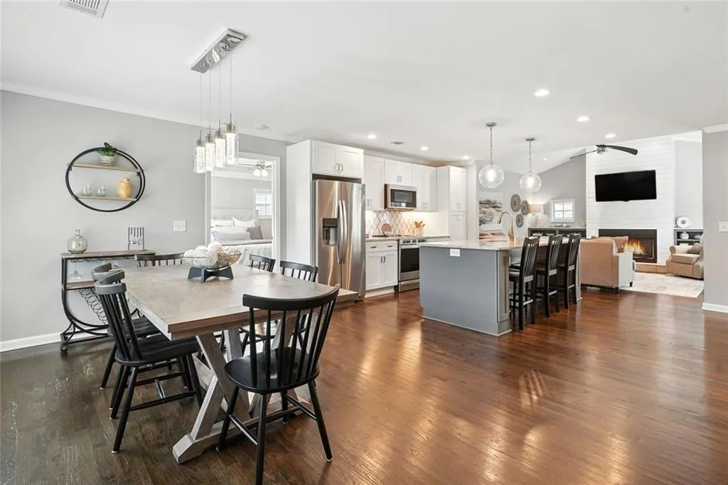 Smyrna, Georgia 30080, United States, 3 Bedrooms Bedrooms, ,3 BathroomsBathrooms,Residential,Active,195973