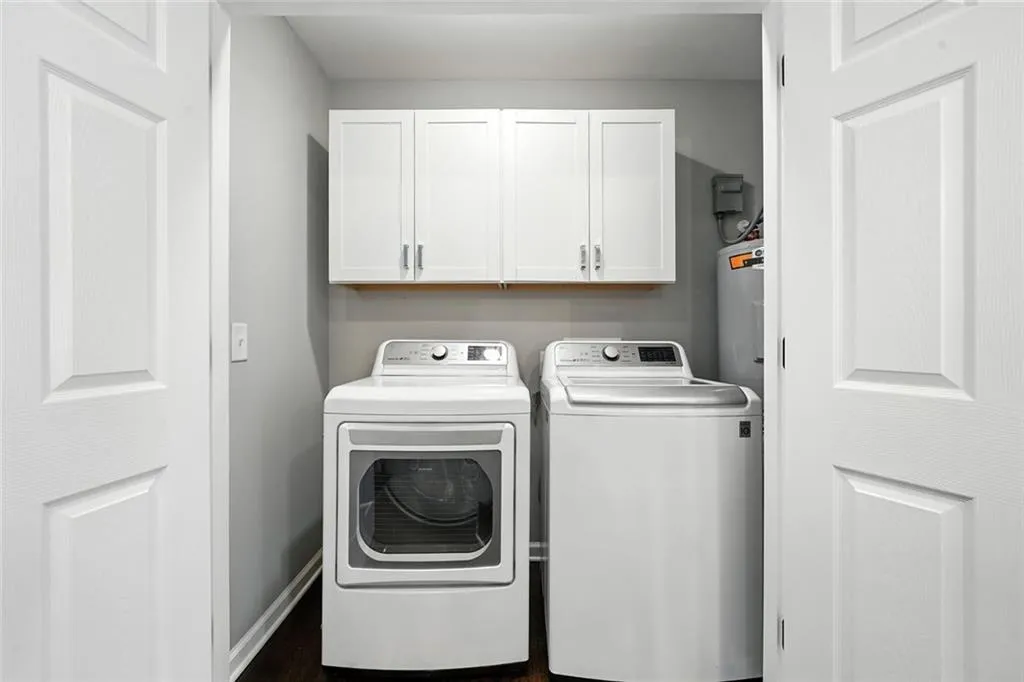 Smyrna, Georgia 30080, United States, 3 Bedrooms Bedrooms, ,3 BathroomsBathrooms,Residential,Active,195973