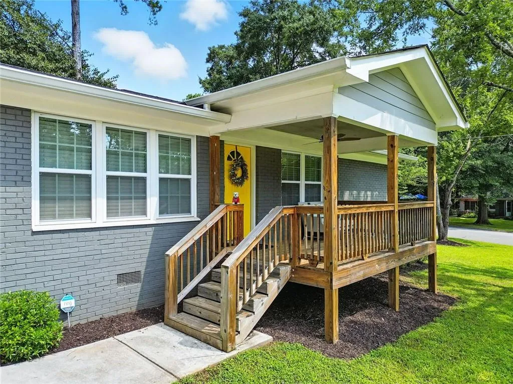 Smyrna, Georgia 30080, United States, 3 Bedrooms Bedrooms, ,3 BathroomsBathrooms,Residential,Active,195973