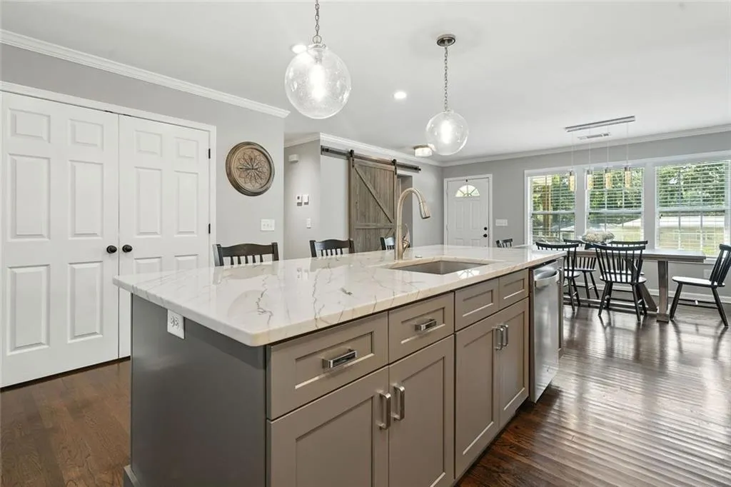 Smyrna, Georgia 30080, United States, 3 Bedrooms Bedrooms, ,3 BathroomsBathrooms,Residential,Active,195973