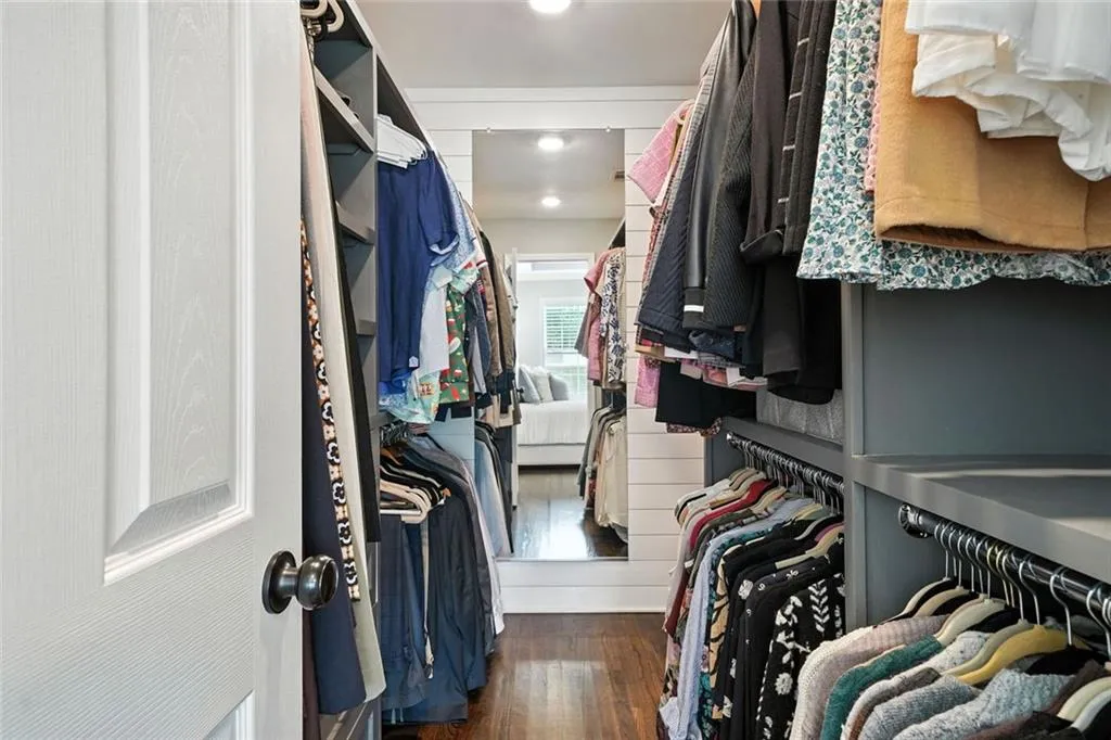 Smyrna, Georgia 30080, United States, 3 Bedrooms Bedrooms, ,3 BathroomsBathrooms,Residential,Active,195973