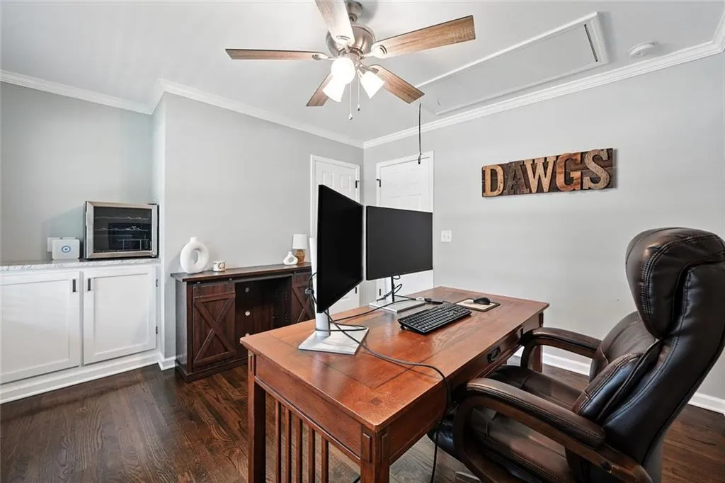 Smyrna, Georgia 30080, United States, 3 Bedrooms Bedrooms, ,3 BathroomsBathrooms,Residential,Active,195973