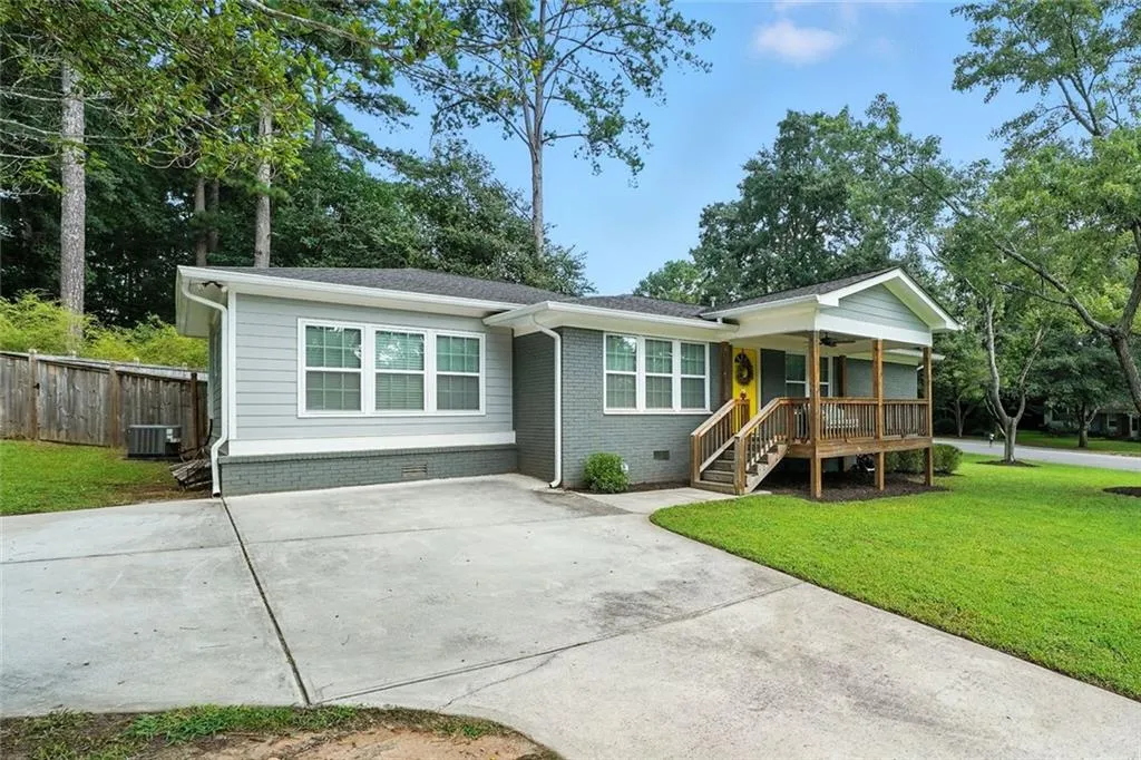 Smyrna, Georgia 30080, United States, 3 Bedrooms Bedrooms, ,3 BathroomsBathrooms,Residential,Active,195973