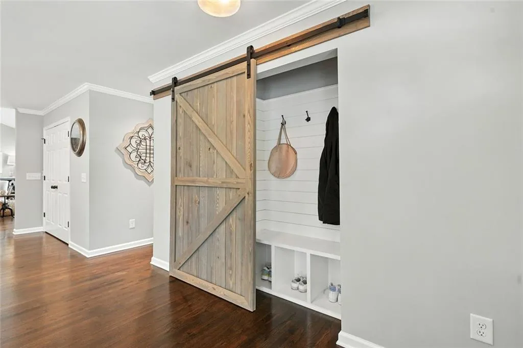 Smyrna, Georgia 30080, United States, 3 Bedrooms Bedrooms, ,3 BathroomsBathrooms,Residential,Active,195973