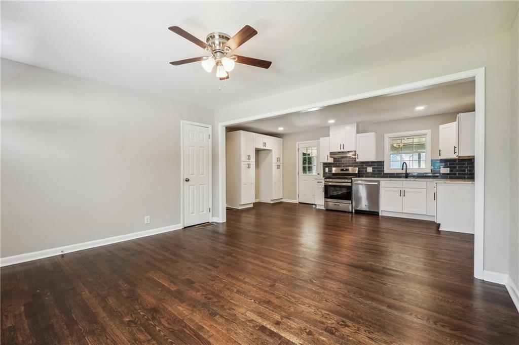 1554 Pine Court, Conley, Georgia image 3