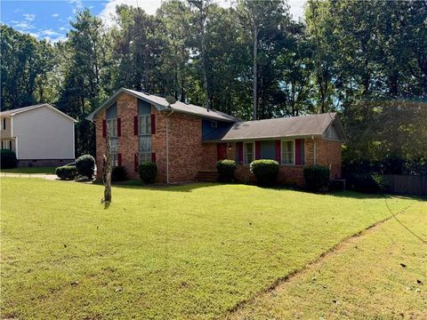 Homes For Sale - 781 Sweet Briar Trail<br/> Conyers, GA 30094