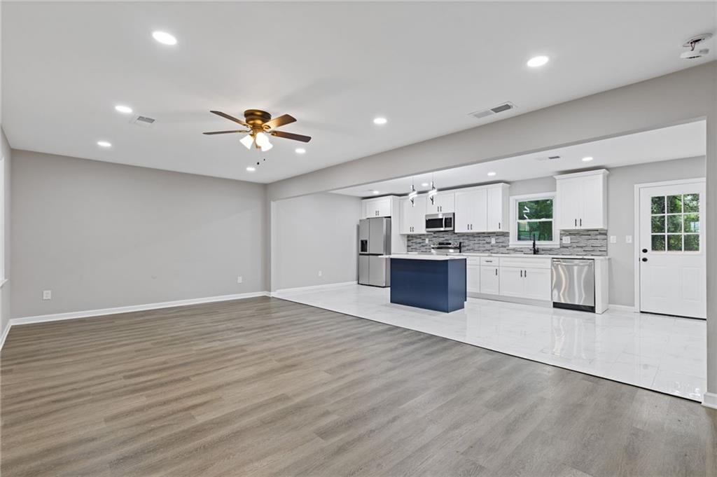2176 Deer Trail