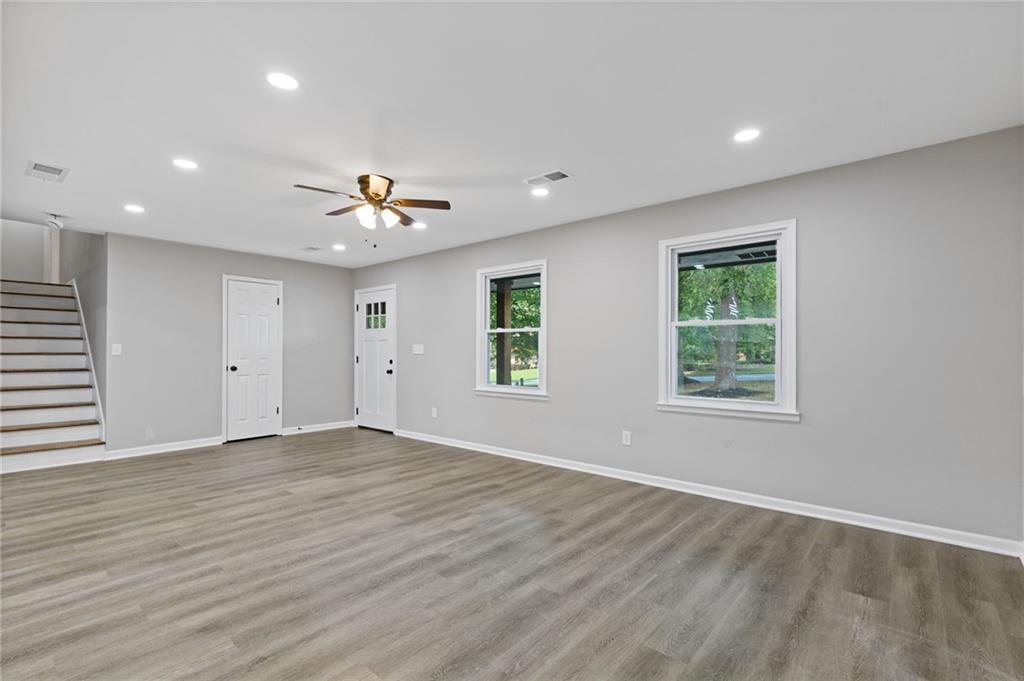2176 Deer Trail