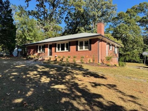 835 Lynn Circle SW Atlanta GA 30311