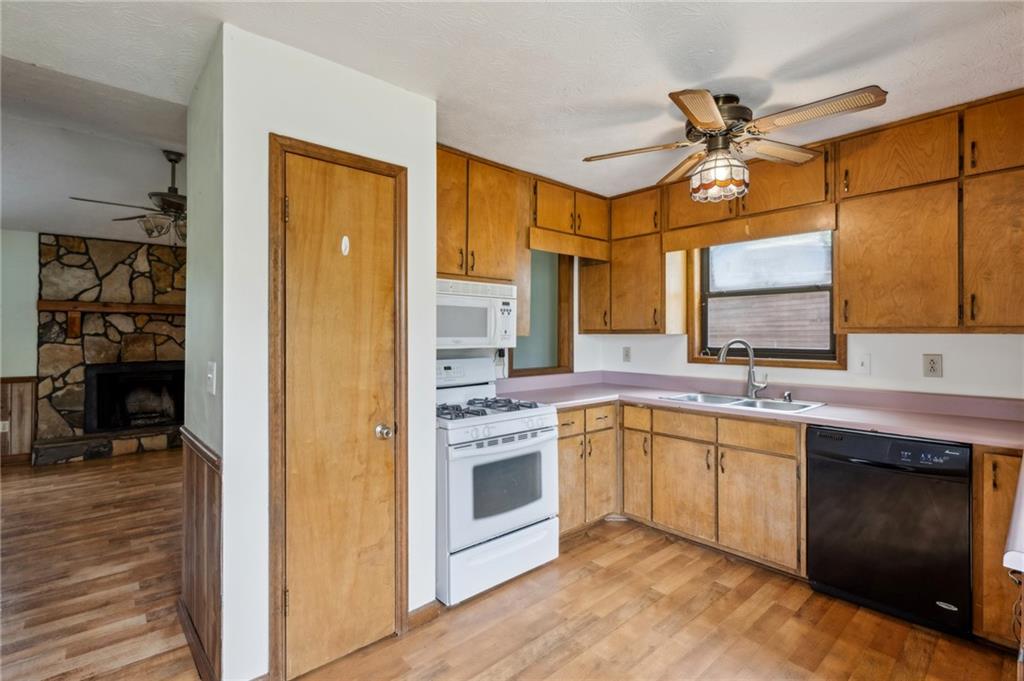 3055 Sawgrass Trail, Lilburn, Georgia image 11