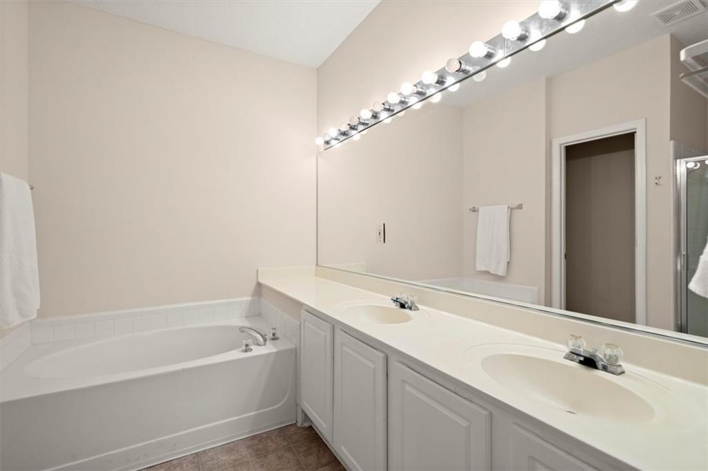 5361 Medlock Corners Drive, Peachtree Corners, Georgia image 22