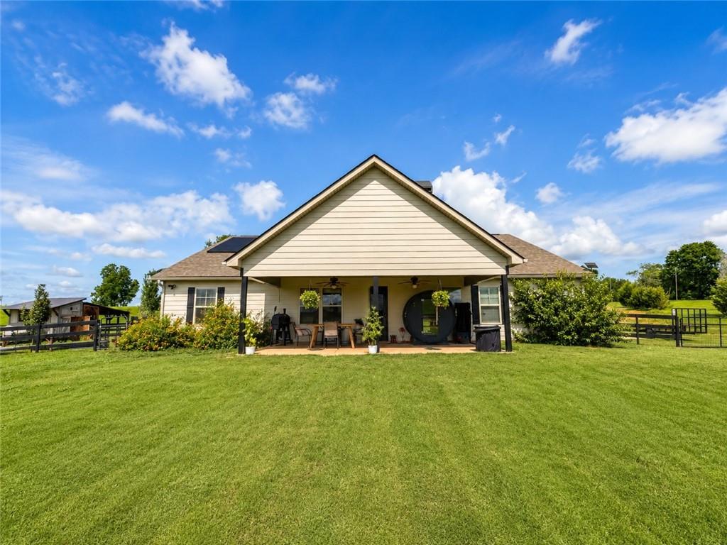 4404 Smokey Rd