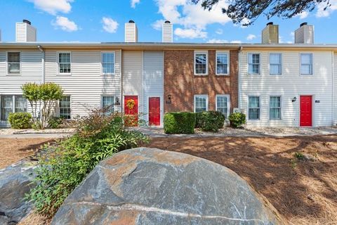 Photo of 1016 Old Holcomb Bridge Road, Roswell, GA 30076 (MLS # 7641095)