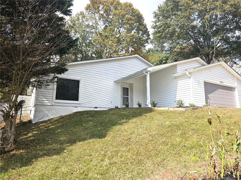 10085 Old Woodland Entry