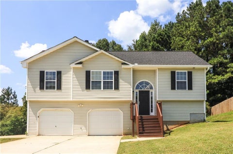 Homes For Rent - 6345 Queensdale Drive<br/> Douglasville, GA 30135